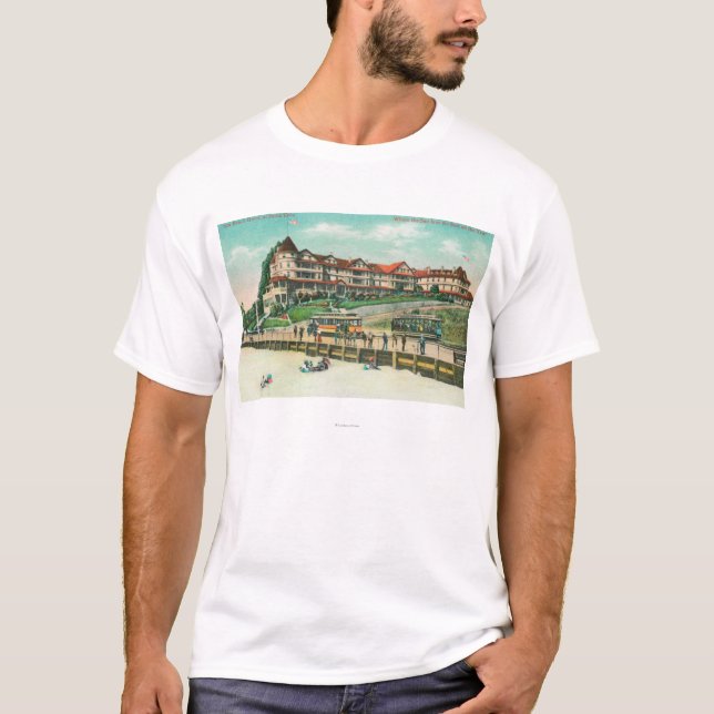 Das Seestrand-Hotel vom Strand T-Shirt (Vorderseite)