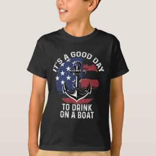 Das Shirt im Juli ist ein guter Tag, um zu trinken
