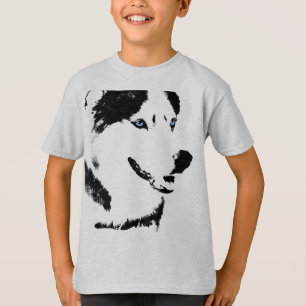 Das Shirt-Schlitten-Hundekindes des Mädchens die T-Shirt