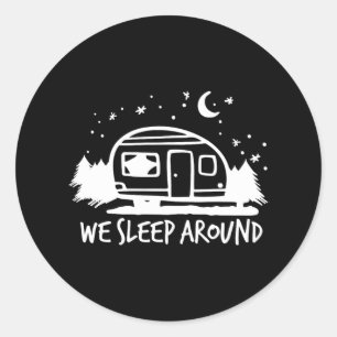 Das sonnige Camping, das wir schlafen Runder Aufkleber