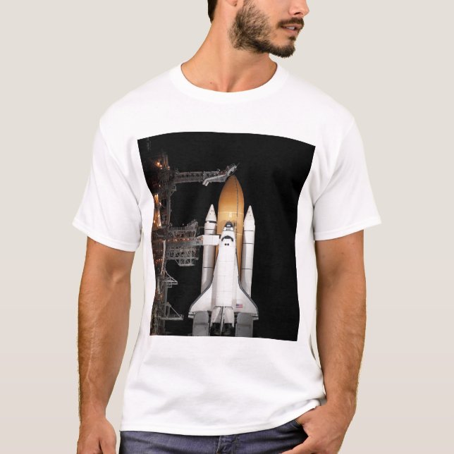 Das Space Shuttle Atlantis steht bereit T-Shirt (Vorderseite)