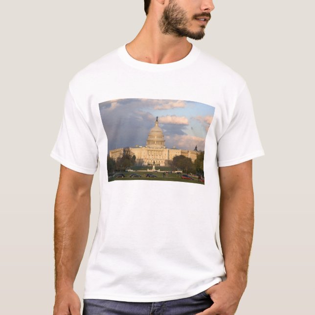 Das Staat-Hauptstadts-Gebäude herein T-Shirt (Vorderseite)