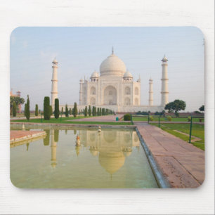 Das stille friedliche Taj Mahal bei Sonnenaufgang Mousepad