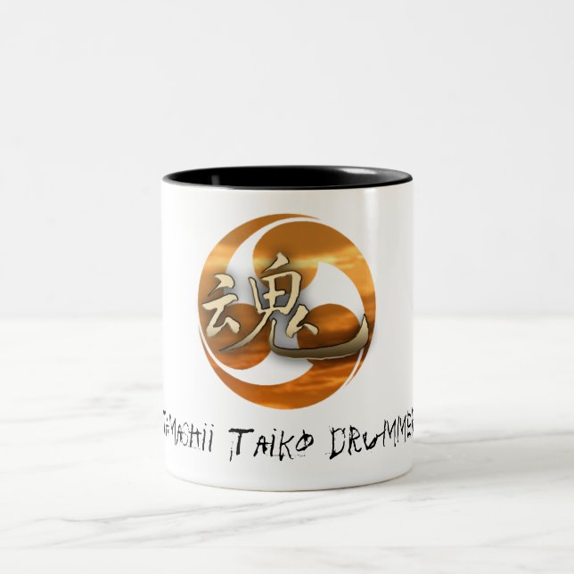 Das TamashiiMug Zweifarbige Tasse (Mittel)