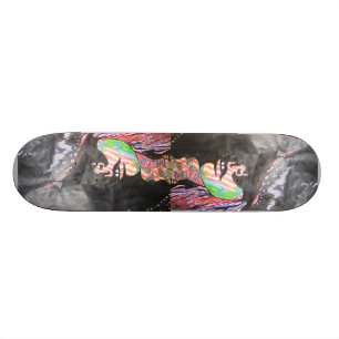 Das tätowierte Mädchen Skateboard