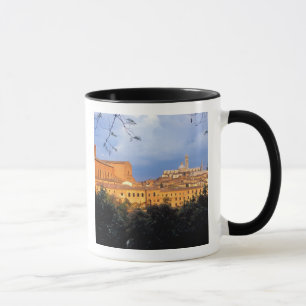Das toskanische Dorf Sienna, Italien. Tasse