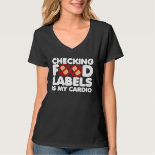 Das Überprüfen von Lebensmittelkennzeichnungen ist T-Shirt