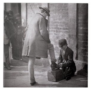 Das unabhängige Schuh-Schwarze, 'vom Straßen-Leb Fliese