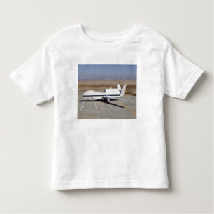 Das unbemannte Flugzeug der Global Hawk Kleinkind T-shirt