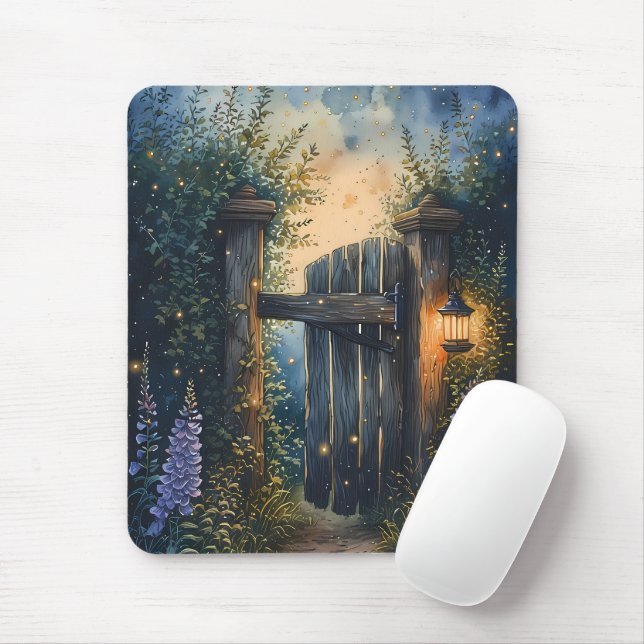 Das verzauberte Gartentor unter glühendem Himmel Mousepad (Mit Mouse)