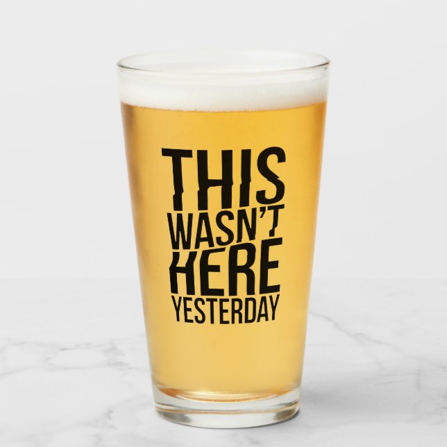 Das war gestern nicht hier - Realität Glitch Glas (Vorne (Gefüllt))