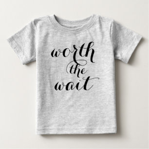 Das warte Baby Funny Niedlich Baby T-shirt