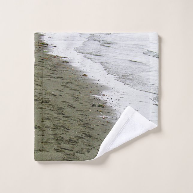 Das Wasser erfüllt die Spuren Waschlappen (Waschlappen)