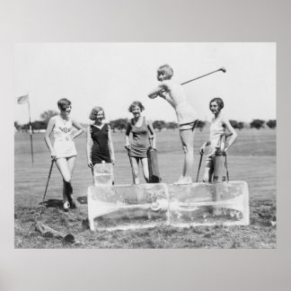 Das Women's Golf T-Shirt der 1920er-Jahre auf ICE Poster
