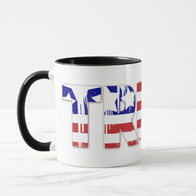 Das Wort Wahrheit mit der patriotischen amerikanis Tasse (Links)
