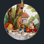 Das wütenden der Tee-Party des Hutmachers im Keramikornament<br><div class="desc">Das wütenden der Tee-Party des Hutmachers von der Alicen im Wunderland</div>