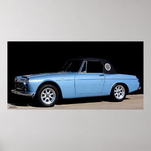 DATSUN 1965 TRÄGT PLAKAT 1600 ZUR SCHAU