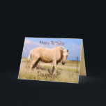 Daughter Happy Birthday Palomino Pferdekarte Karte<br><div class="desc">Ein schönes Palominopferd steht in einer windgepeitschten Weide.  Eine andere Ansicht des Pferdes ist auf der Rückseite der Karte.</div>