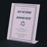 David Custom B'nai Bat Bar Mitzvah Sockelschild<br><div class="desc">Ein perfektes Zeichen für eine Bar mitzvah, Fledermausmitzvah oder andere jüdische Feier! Handgemachte Kunst für Sie! Vollständig anpassbar! Klicken Sie auf "Personalisieren" oben, um den Text zu bearbeiten. Klicken Sie auf "Bearbeiten mit dem Entwurfstool", um die Schriftart, Farben und Einstellungen anzupassen und den Rahmen zu löschen, wenn Sie möchten. Auch...</div>