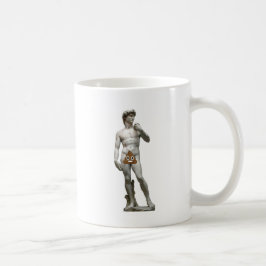 David-Statue mit kacken Kaffeetasse