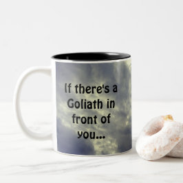 David und Goliath Quote Zweifarbige Tasse