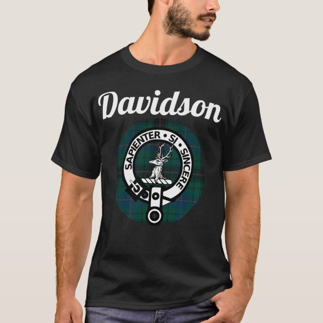Davidson Clan Scottish Name Coat of Arms Tartan T-Shirt (Vorderseite)