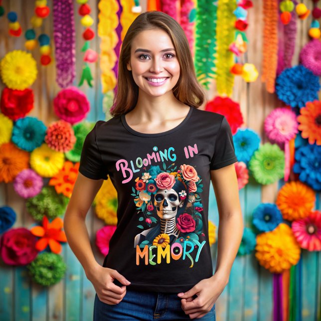 Day of the dead, Blooming in memory T-Shirt (Von Creator hochgeladen)