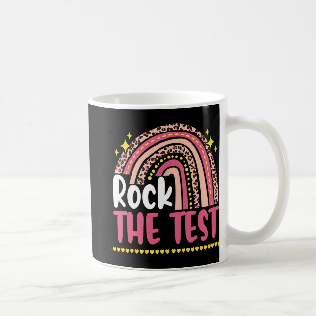 Day Rock the Test Teacher Testing Day Rainbow Leop Kaffeetasse (Rechts)