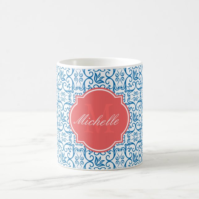 Dazzling Blue Damask Monogram Tasse (Mittel)