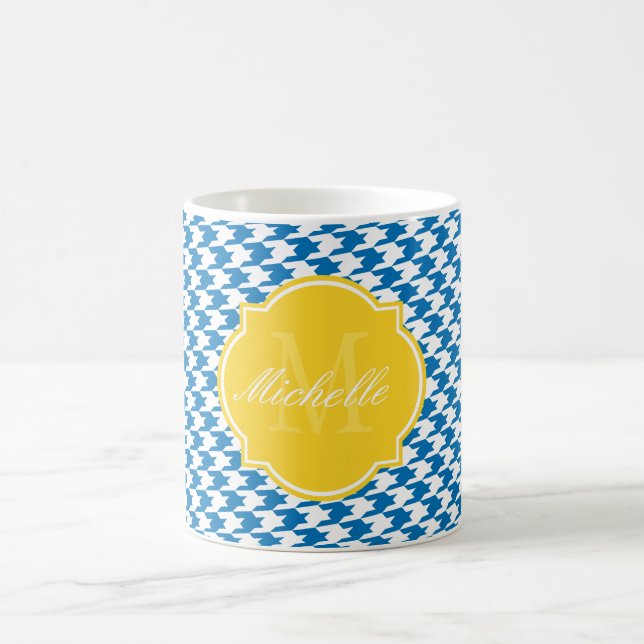 Dazzling Blue Hahnentrittmuster Monogram Tasse (Mittel)