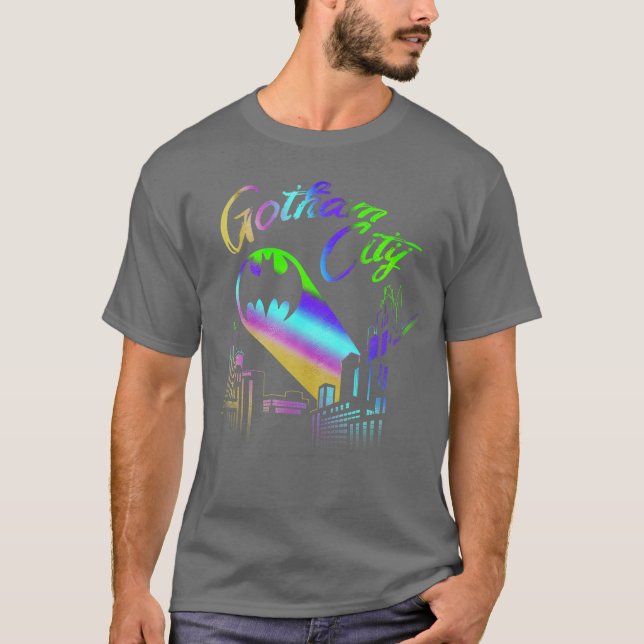 DC Comics Pride Batman Gotham City Rainbow funny T-Shirt (Vorderseite)