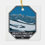 Death Valley National Park Night Sky Vintag  Keramikornament<br><div class="desc">Death Valley Vektorgrafik Design. Der Park ist bekannt für den Titus Canyon,  mit einer Geisterstadt und farbenfrohen Felsen,  und die Salinen des Badwater Becken,  Nordamerikas tiefsten Punkt.</div>