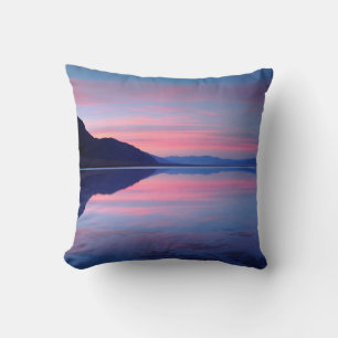 Death Valley Nationalpark. Badwater bei Sonnenaufg Kissen
