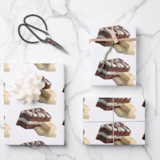 Decadent Chocolate Cake Slices with White Chocolat Geschenkpapier Set