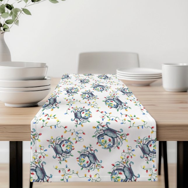 Deck the Claws Coastal Crab Christmas Lights Kurzer Tischläufer (Von Creator hochgeladen)