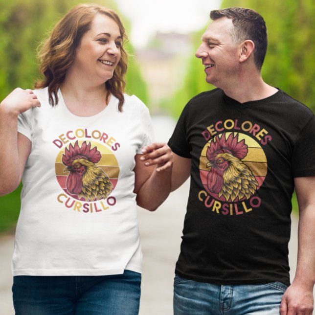 DeColores Cursillo Rooster mit gestörtem Sonnenunt T-Shirt (Von Creator hochgeladen)