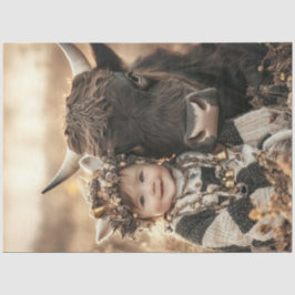 Decoupage Child Highland Cow in Field Seidenpapier