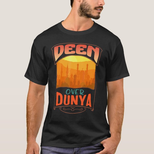 Deen über Dunya Moschee beten arabischen Islam T-Shirt (Vorderseite)