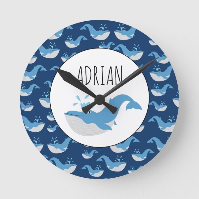 Deep Blue Ocean Whale Muster Individuelle Name Kin Runde Wanduhr (Vorderseite)