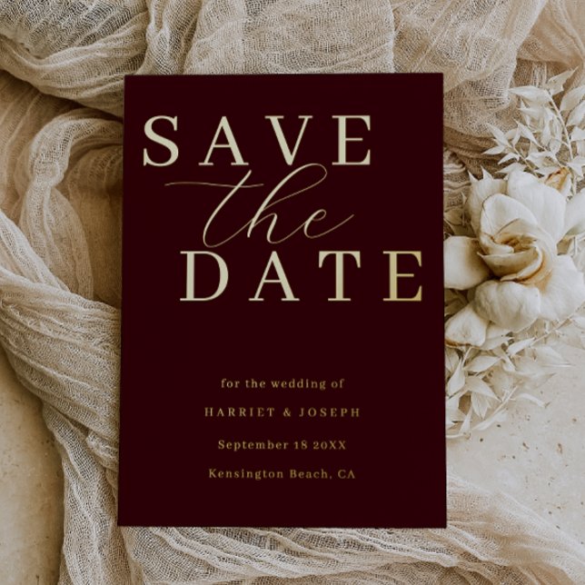 Deep Burgundy & Gold Foil Wedding Save The Date Folieneinladung (Von Creator hochgeladen)