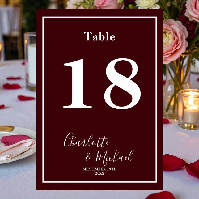 Deep Burgundy Script Minimalist Wedding Tischnummer (Von Creator hochgeladen)