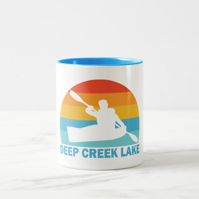 Deep Creek Lake Maryland Kayak Zweifarbige Tasse (Mittel)