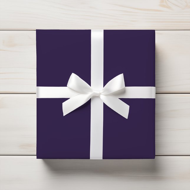 Deep Eggplant Plum Violet Lila Solid Color Geschenkpapier (Von Creator hochgeladen)