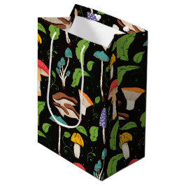 Deep Forest Magic: Colorful Mushrooms Pattern Mittlere Geschenktüte
