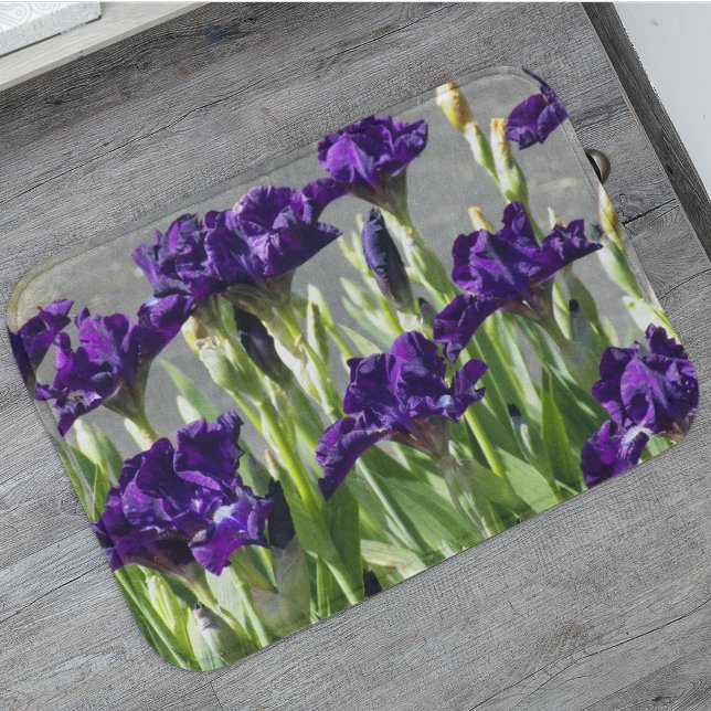 Deep Lila Irises Floral Badematte (In Situ)
