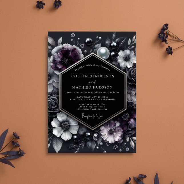Deep Plum Floral Bloom Wedding Einladung (Von Creator hochgeladen)