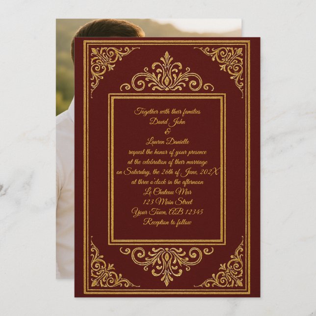 Deep Red & Gold Embossed Filigree Foto Einladung (Vorne/Hinten)