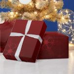 Deep Rich Red Christmas Snowflakes Geschenkpapier<br><div class="desc">Ein wunderschönes,  tiefes,  rotes Packpapier mit einem leichten Bild von Schneeflocken.</div>