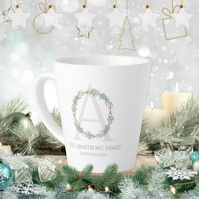 Deep Sage Wreath Monogram Family Name Keepsake Milchtasse (Deep Sage Wreath Monogram Family Name Keepsake Latte Mug ©Susanne Sachers - Sunny Mind 🌞)
