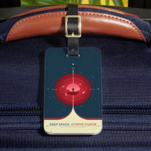 Deep Space Atomic Clock Poster, Red Version. Gepäckanhänger